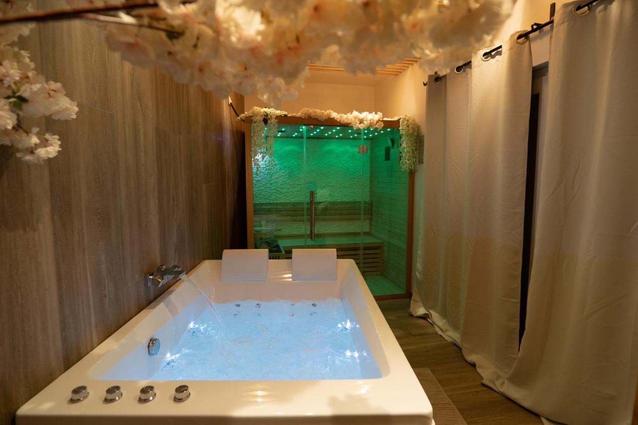 Capsule Thailande I Sauna I Balneo I Console I Jeux En Bois I Cinema I Cour Interieure Trith-Saint-Leger Екстер'єр фото