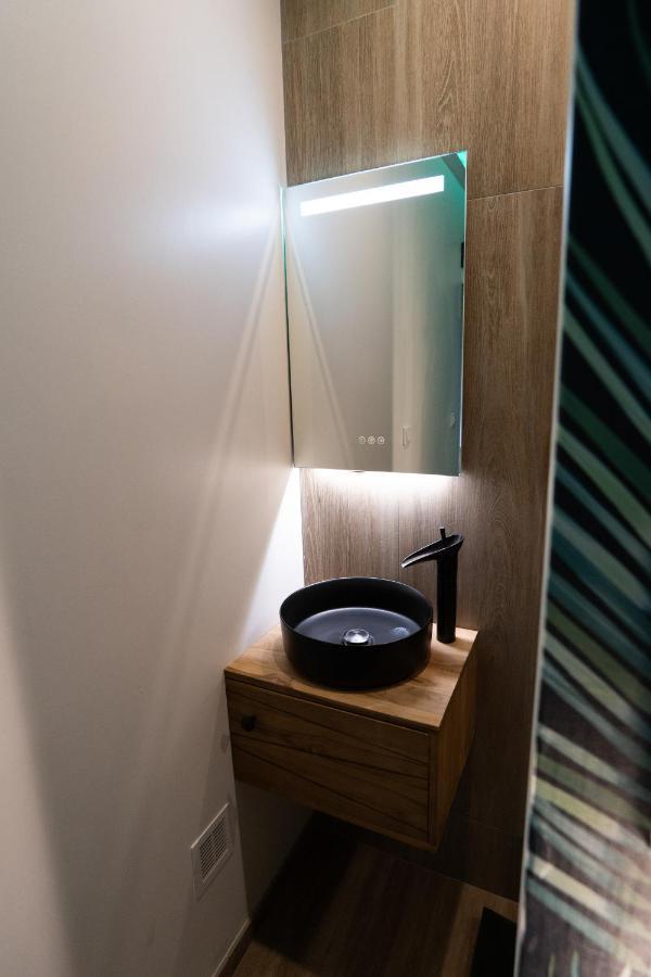 Capsule Thailande I Sauna I Balneo I Console I Jeux En Bois I Cinema I Cour Interieure Trith-Saint-Leger Екстер'єр фото